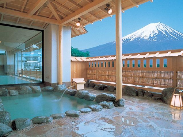 お風呂に入りながらの富士山