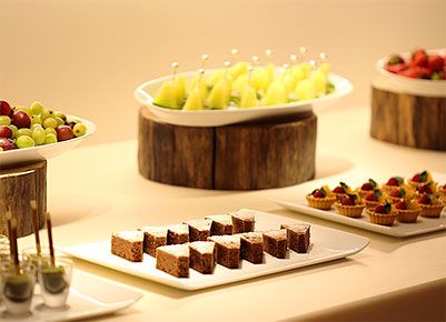 料理はビュッフェスタイルです！