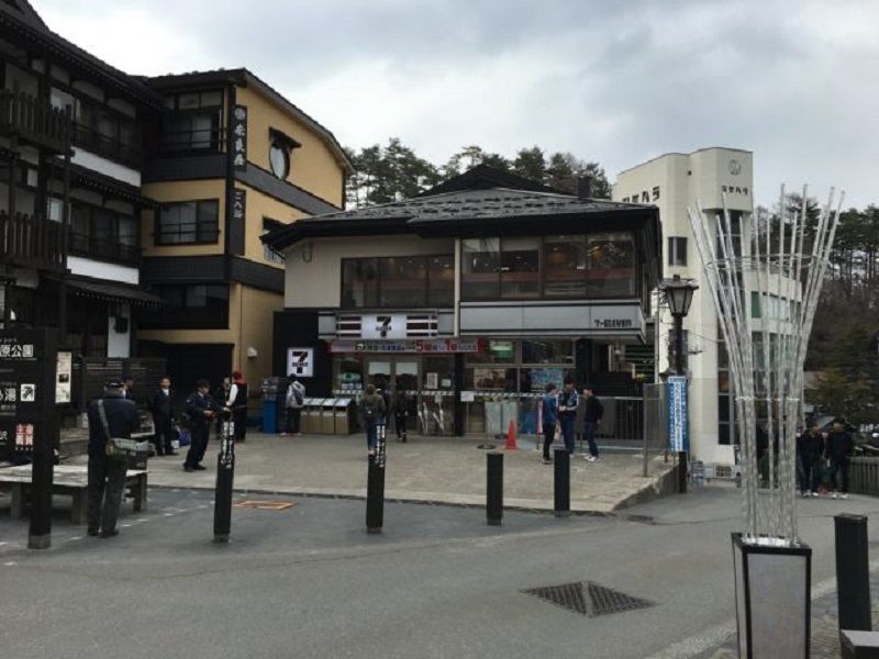 勤務先から徒歩2分にセブンイレブンあります！便利～！