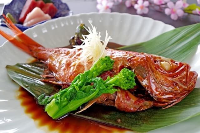 美味しい物もいっぱい食べてくださいね！