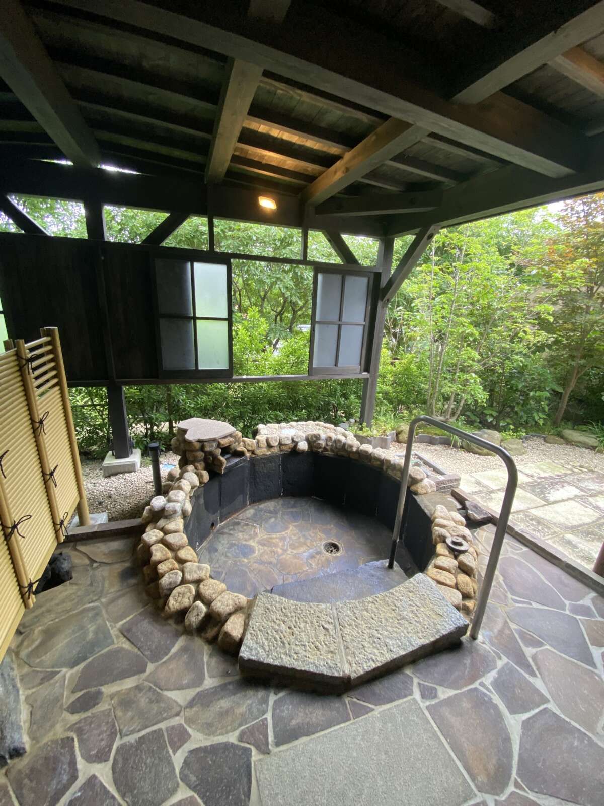 疲れた日は温泉に