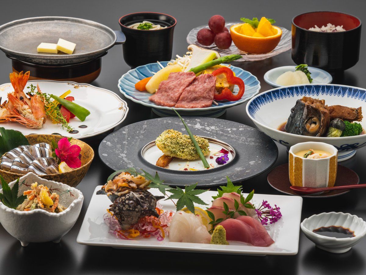 施設で提供している懐石料理の一例です