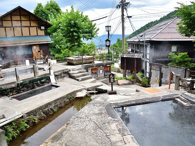 野沢温泉にも行けます