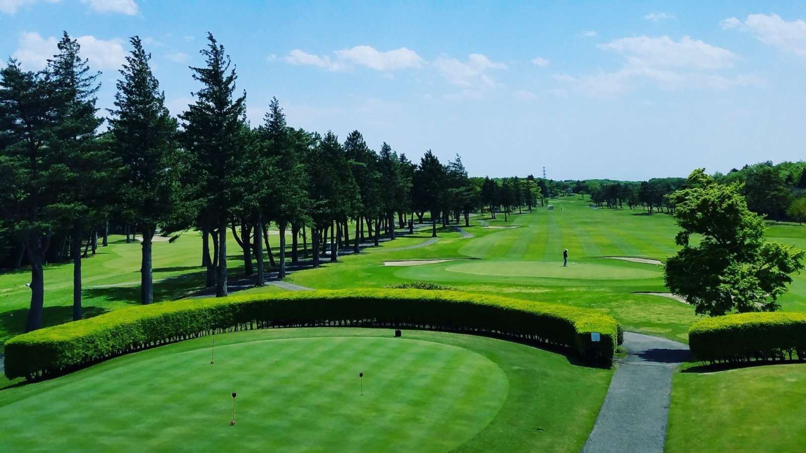 ゴルフ場が併設されている大型施設！