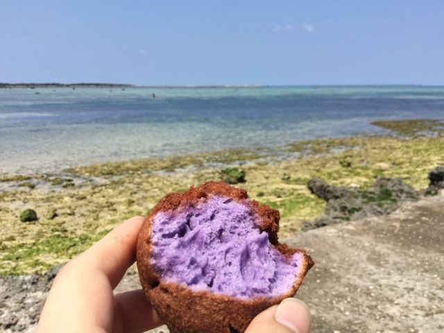 サータアンダギーの食べ比べも楽しいかも