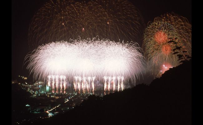 夏は花火大会も開催