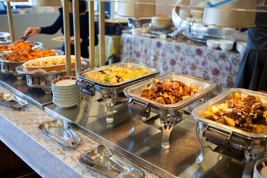 【毎日2食】バイキングをご提供！