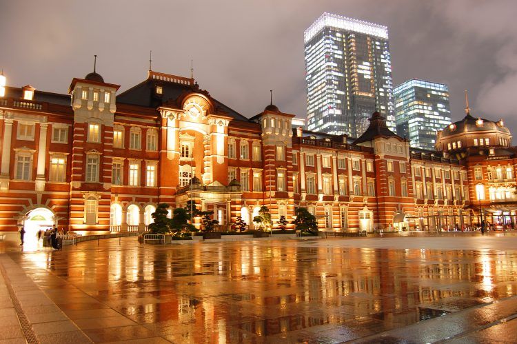 東京駅⇔湯河原駅は約1時間、乗り換えなし！