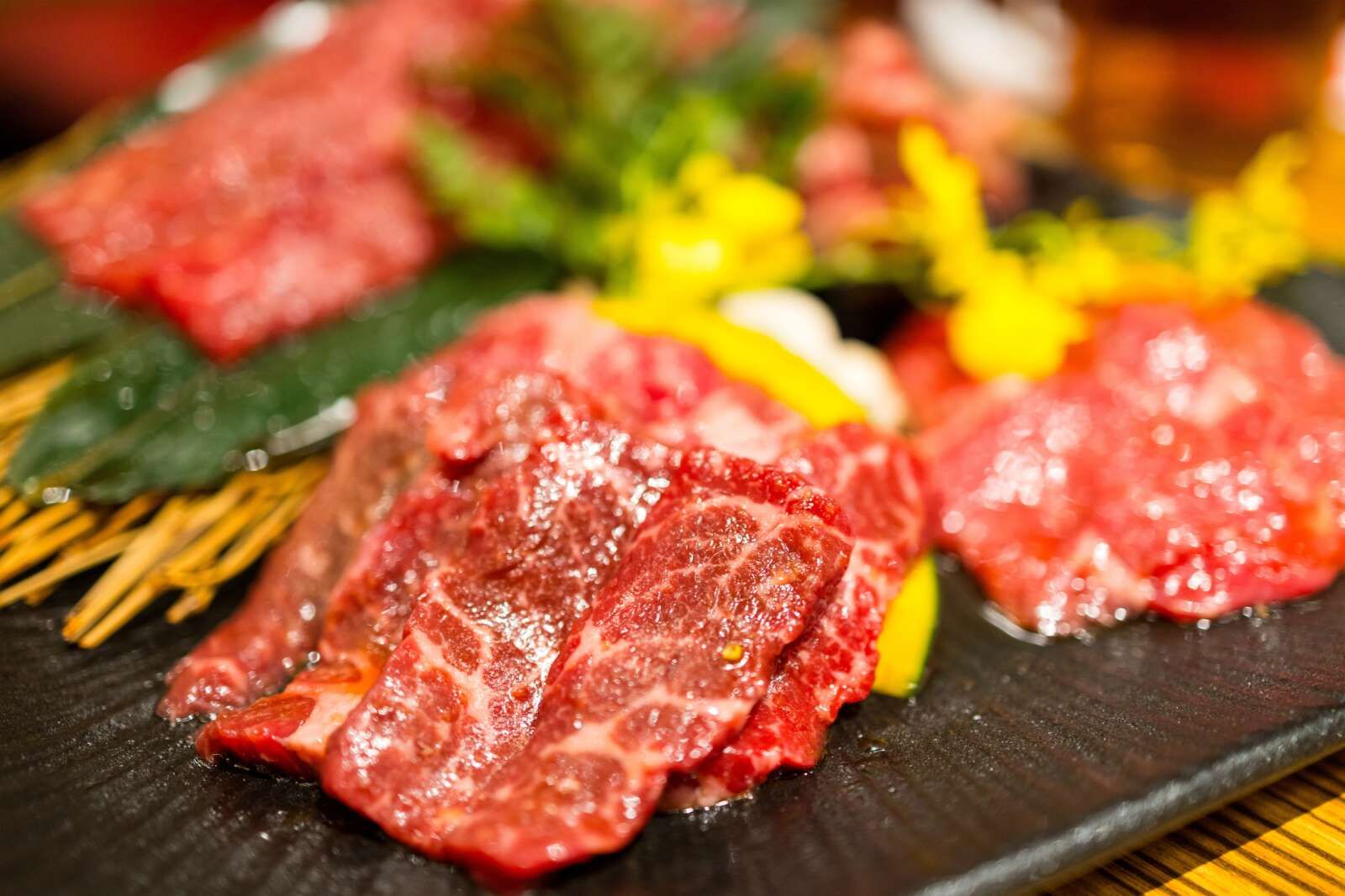 石垣牛を使った焼肉屋さんでの勤務です！地元民にも人気の焼肉！
