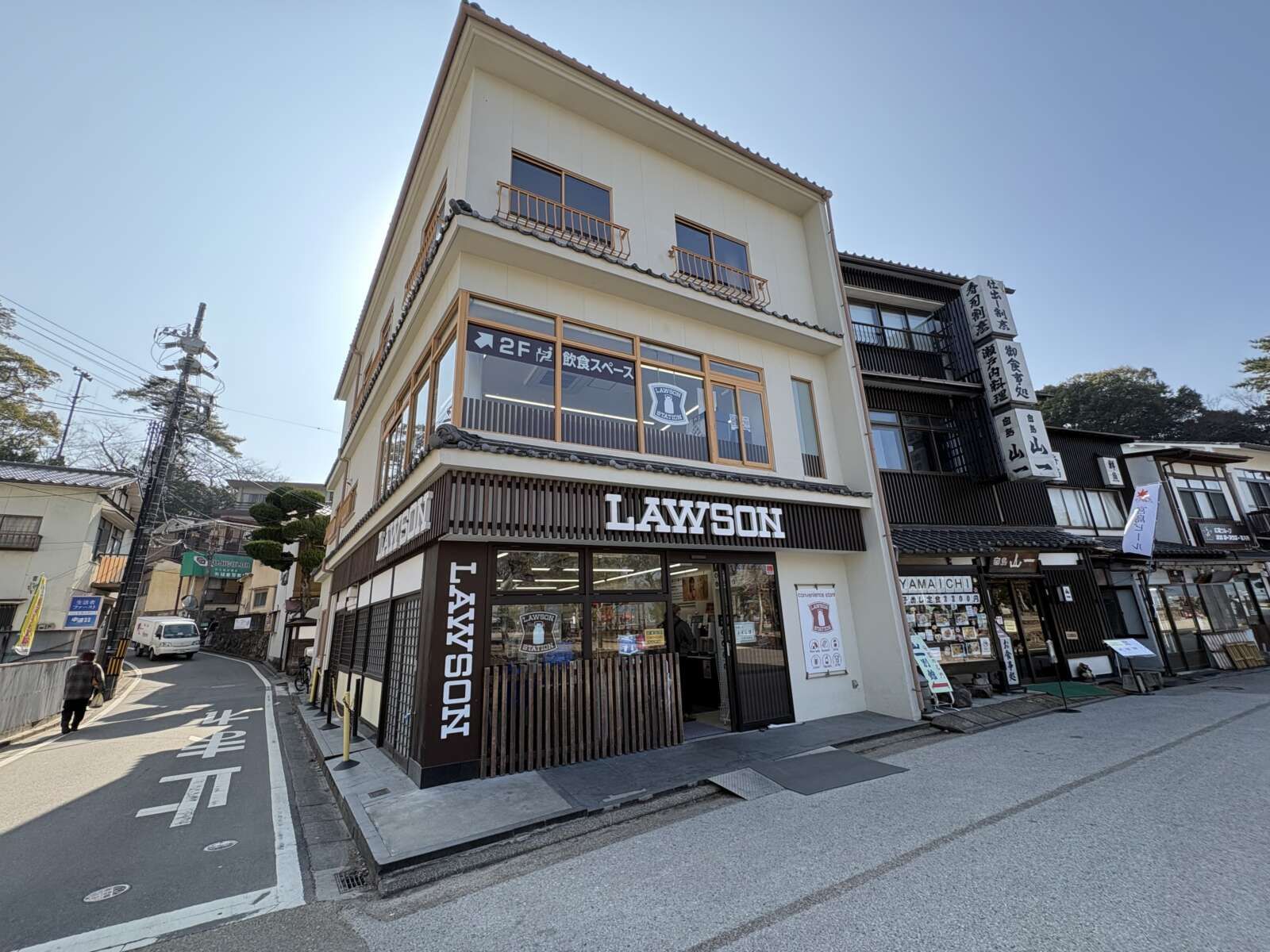 宮島唯一のコンビニ！フェリーターミナル傍にございます！