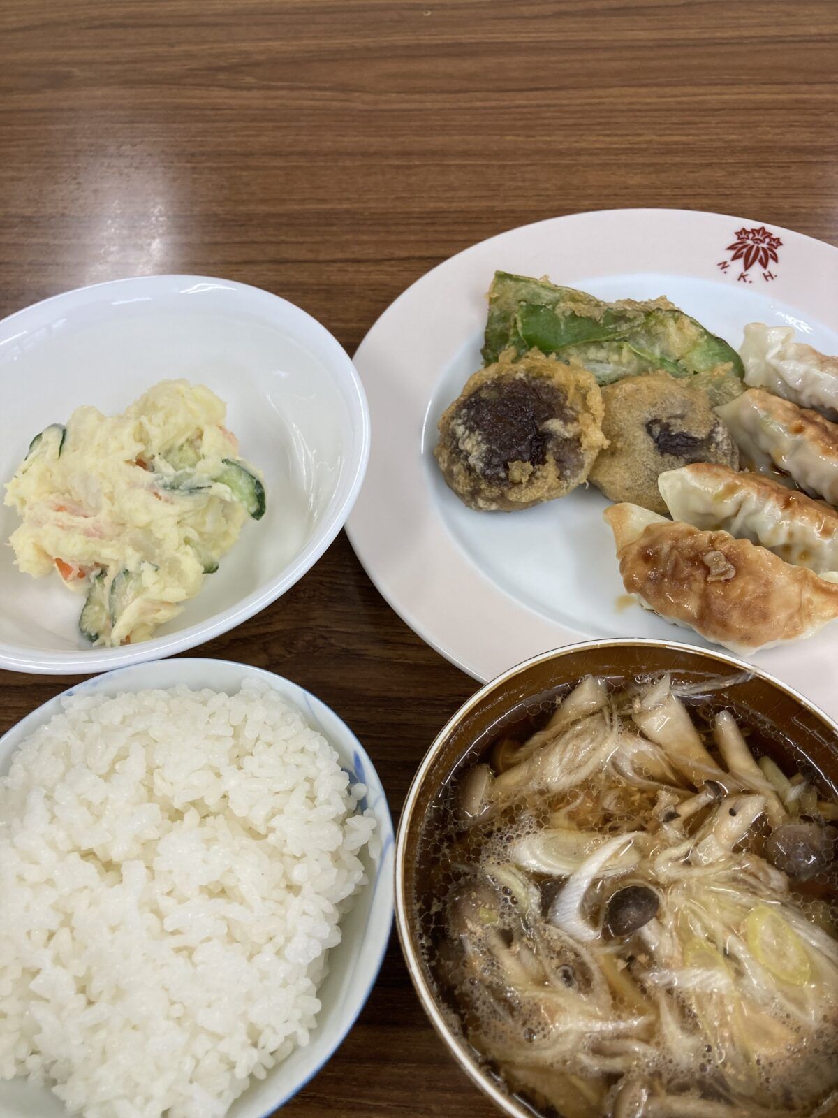 従業員食堂でのお料理