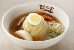 ぴょんぴょん舎　大人気のご当地グルメ冷麺