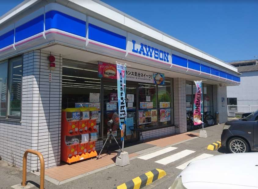ローソン（ホテル徒歩７分）