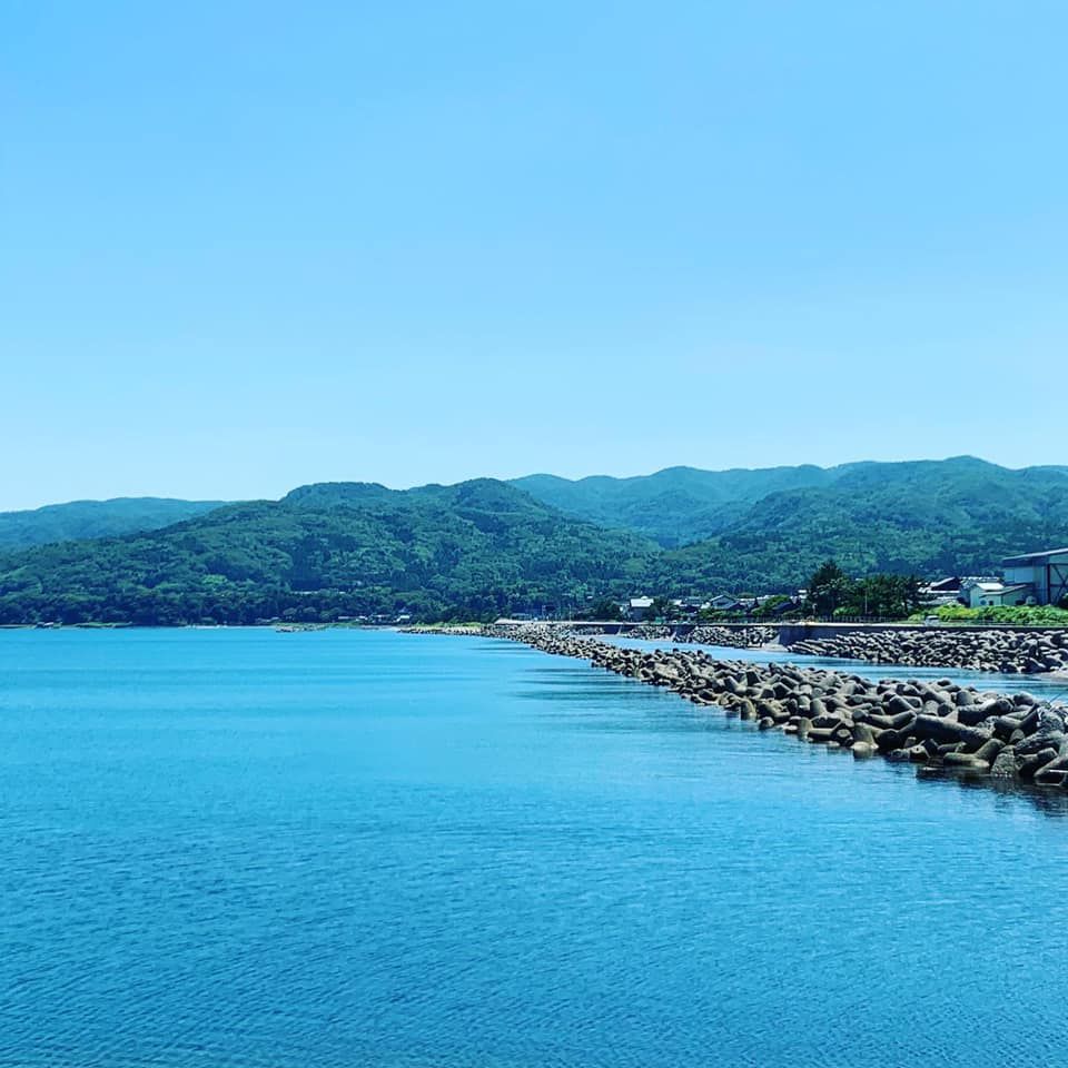 透き通った海