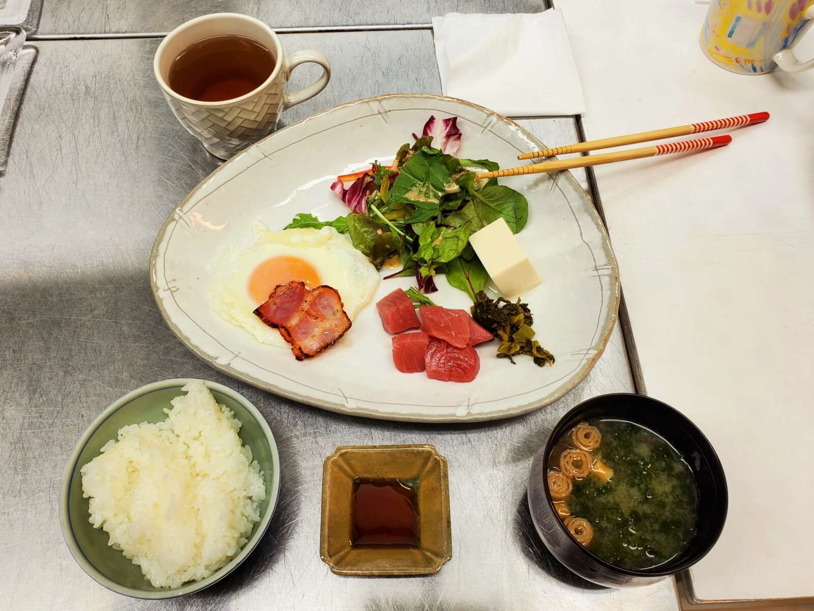 温かい賄いが食べれます