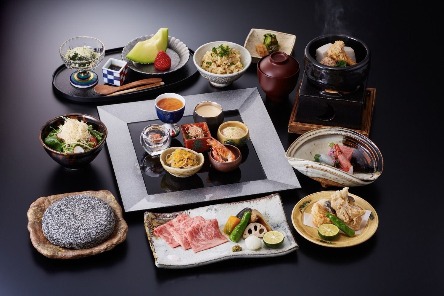 会席料理を提供