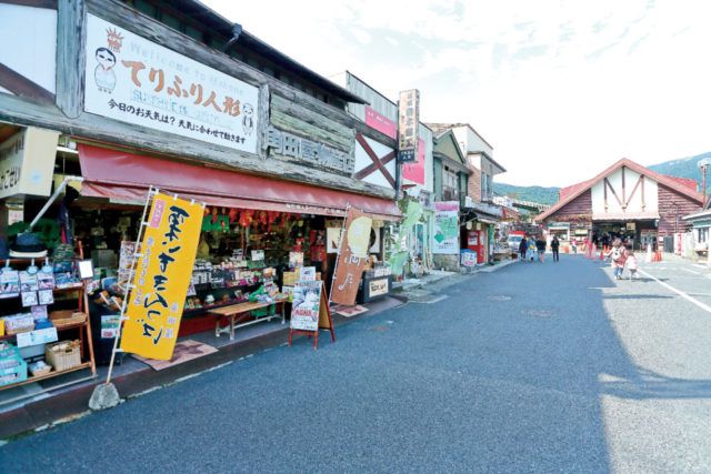 最寄り駅前は食べ歩き！（徒歩5分程度）