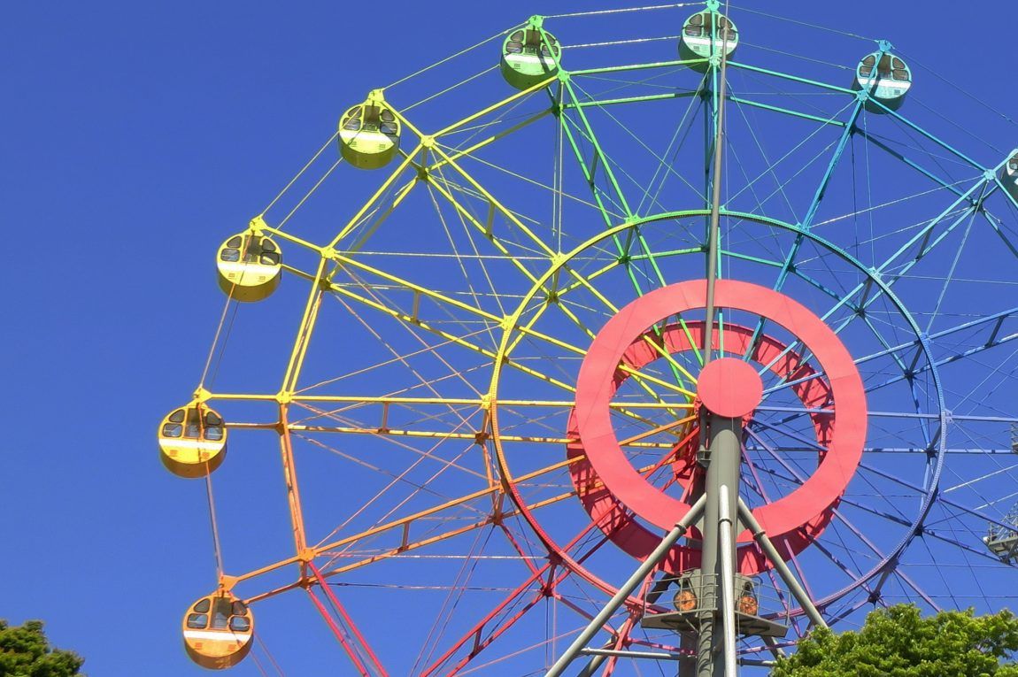 夏は遊園地が人気です！