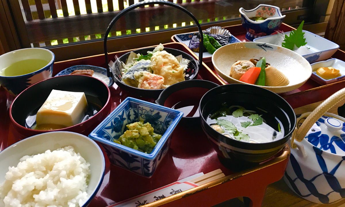 お客様に提供するお食事