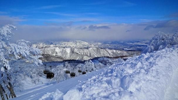 海外からも注目度の高いスキー場です。
