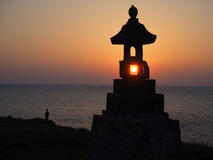 ホテルの前は夕日の絶景ポイント