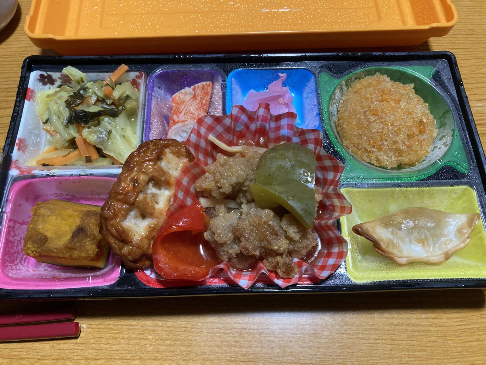 おいしいまかない三食付き！