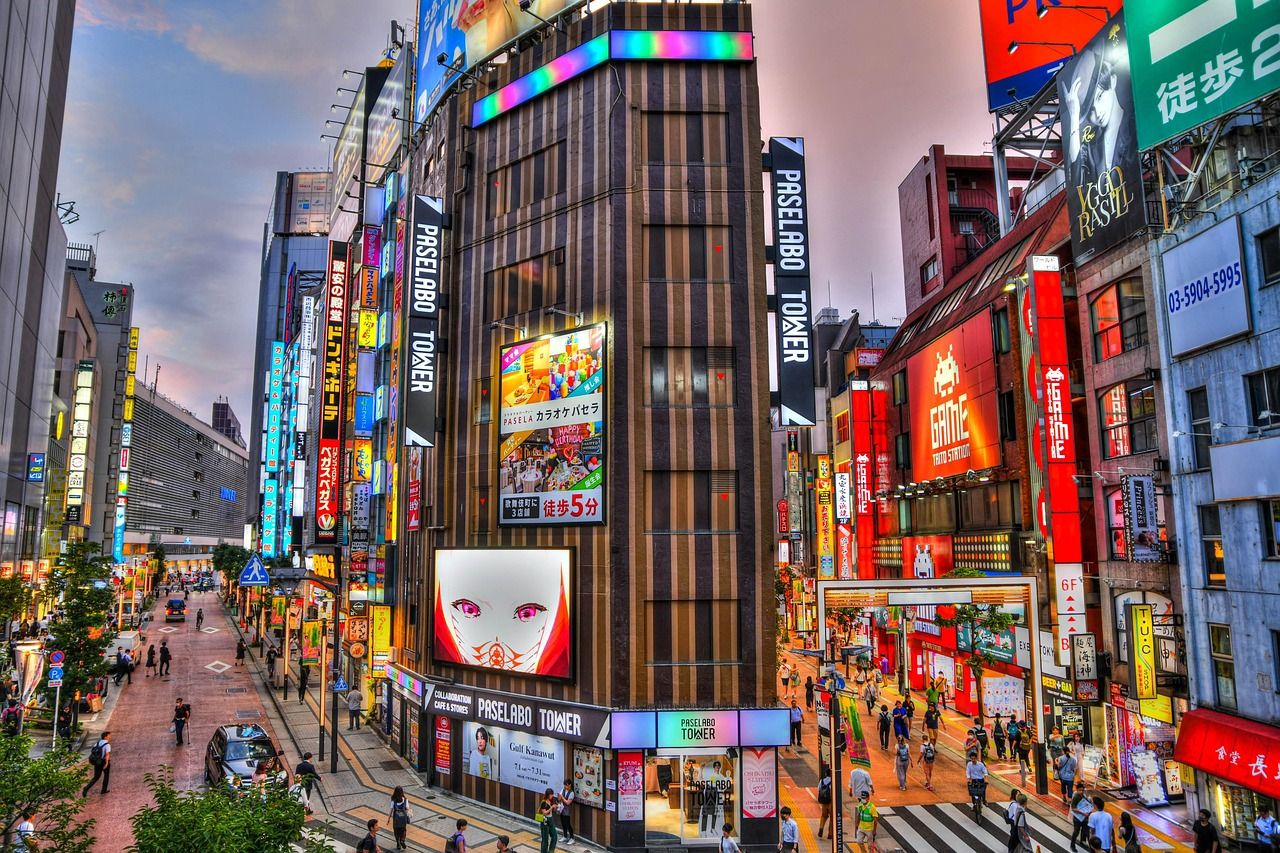 夜も散歩ついでにいろんな駅回りを歩いてみよう！