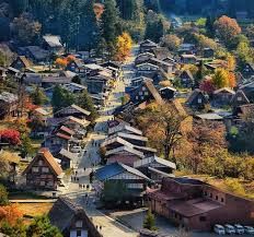 美しい町並みが広がる観光地はすぐそこ