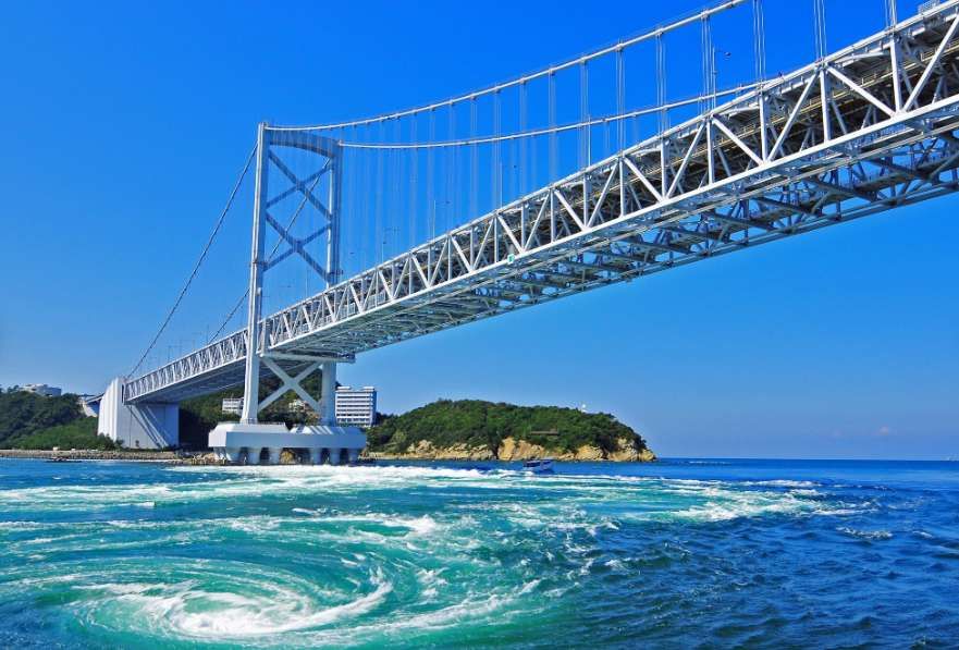 「淡路島」明石海峡大橋を渡ってすぐのホテルです。