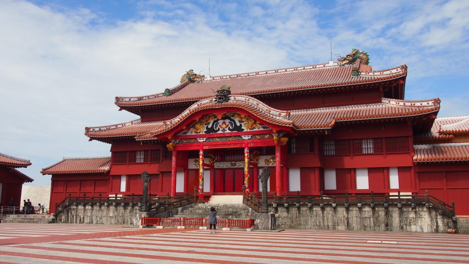 城は地形を巧みに利用して築城されており、日本本土の城郭とは異なる発展を遂げた「グスク」の一つです。﻿