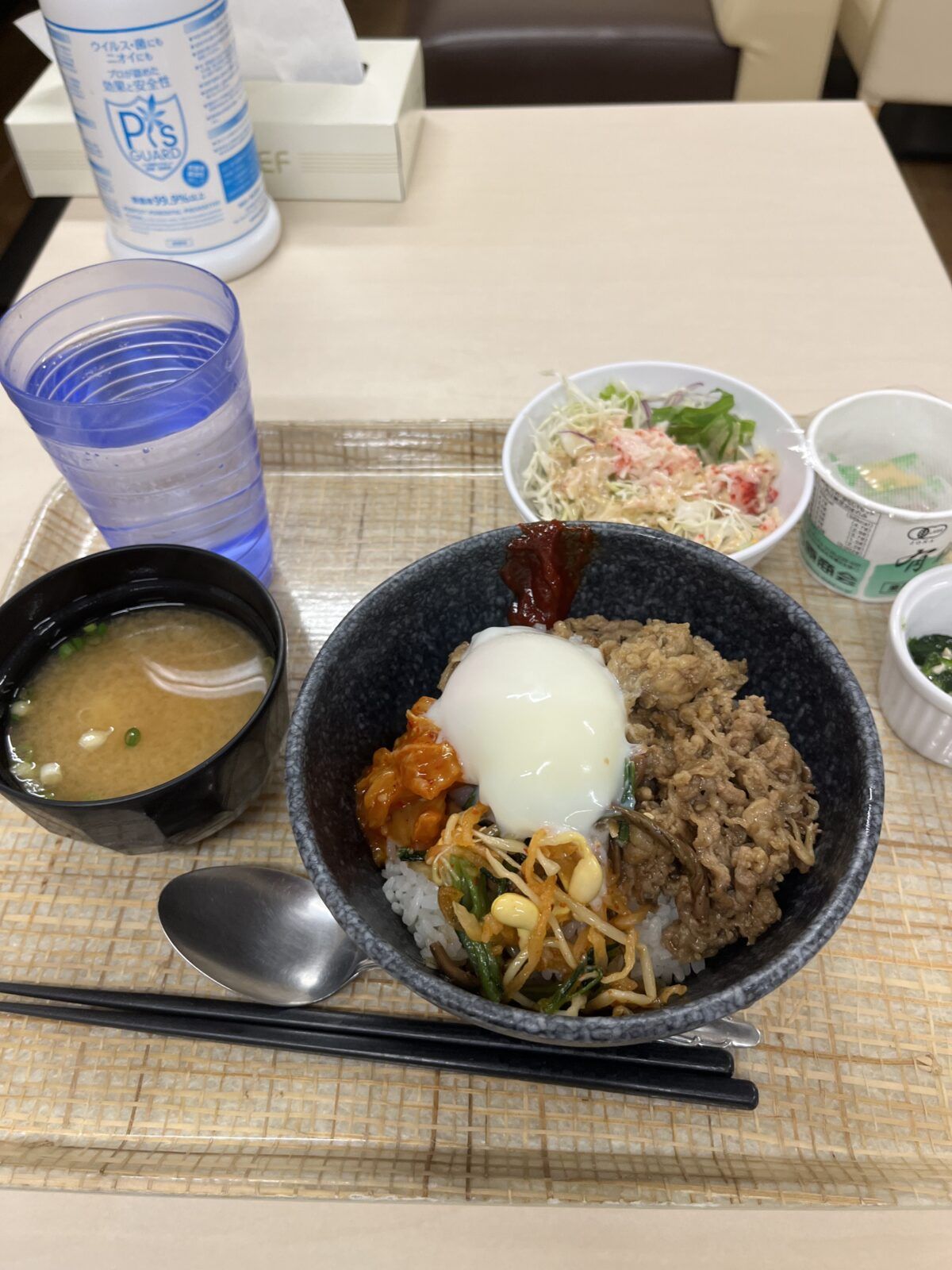 従業員食堂で賄いをいただけます！