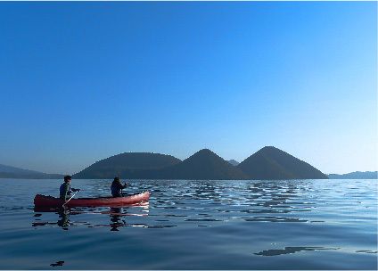 晴れの日の洞爺湖