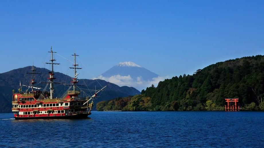 芦ノ湖海賊船