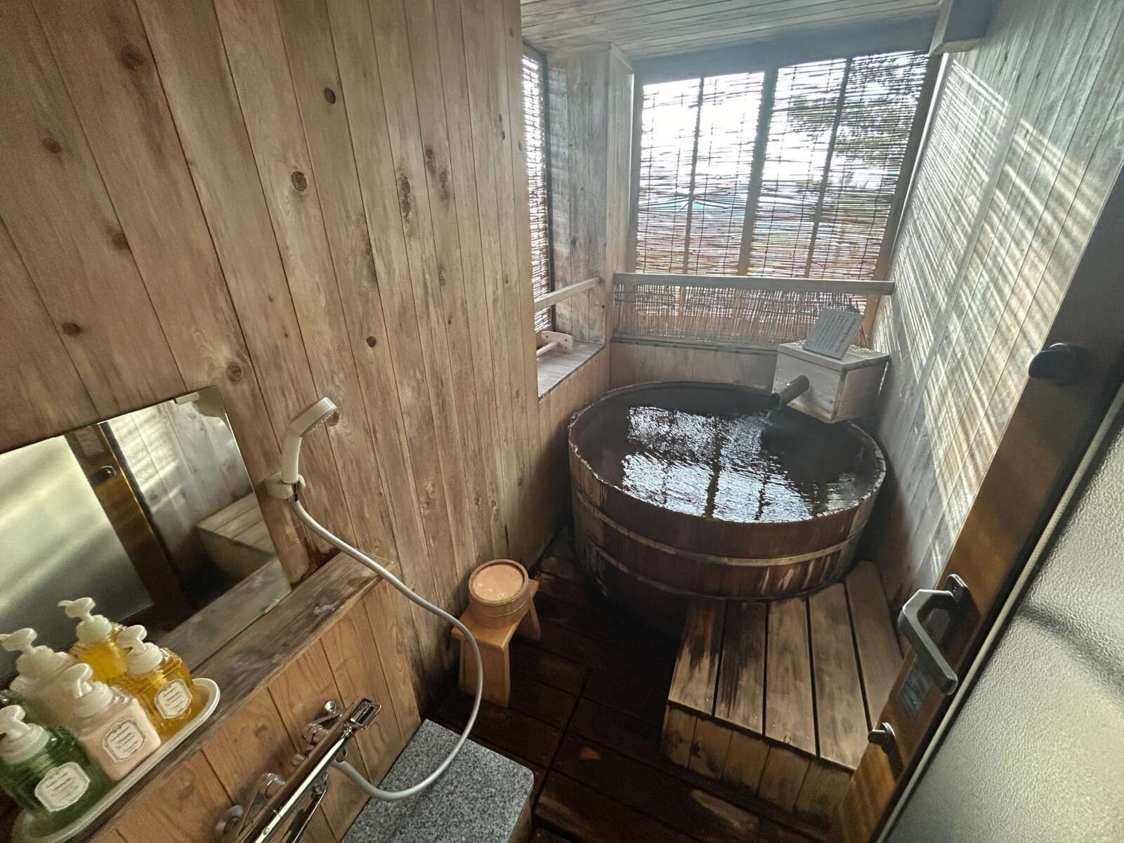 客室露天風呂がある部屋です