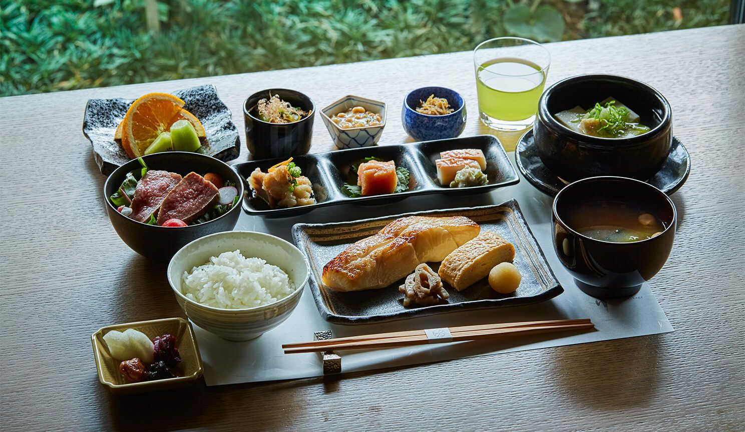 朝食
