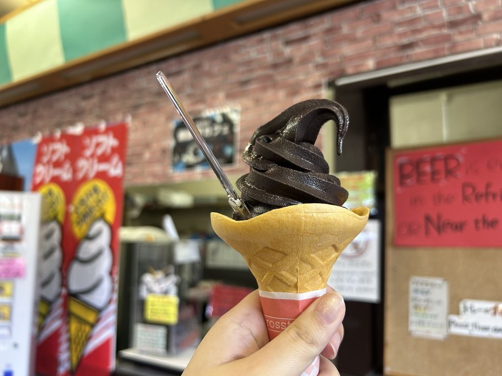 名物！「黒部平ブラックソフト」　とっても美味しかったです！