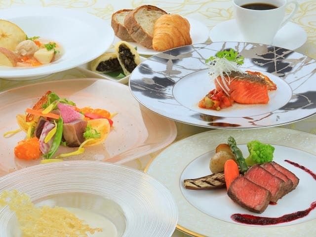洋食のメニュー中心でございます。