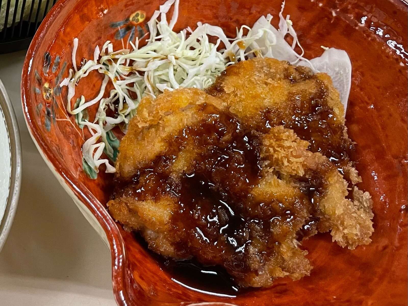 勤務日は2食おいしい賄いの提供がございます！