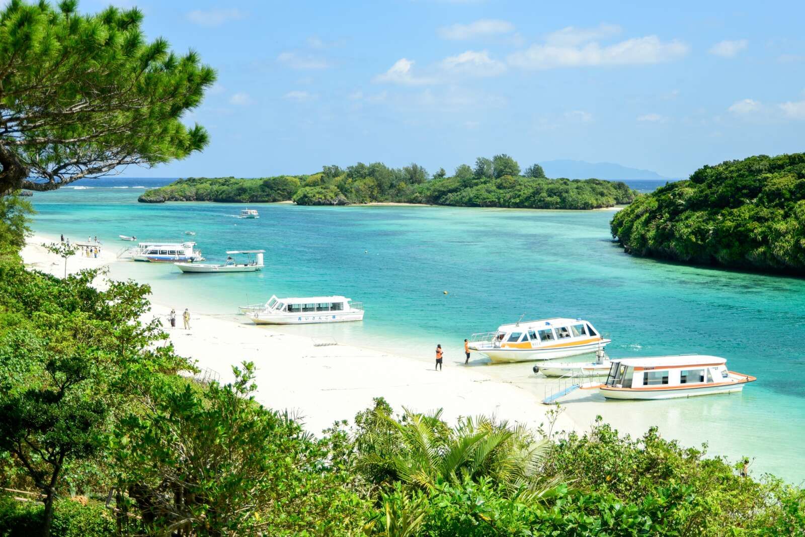 石垣島の絶景スポット「川平湾」