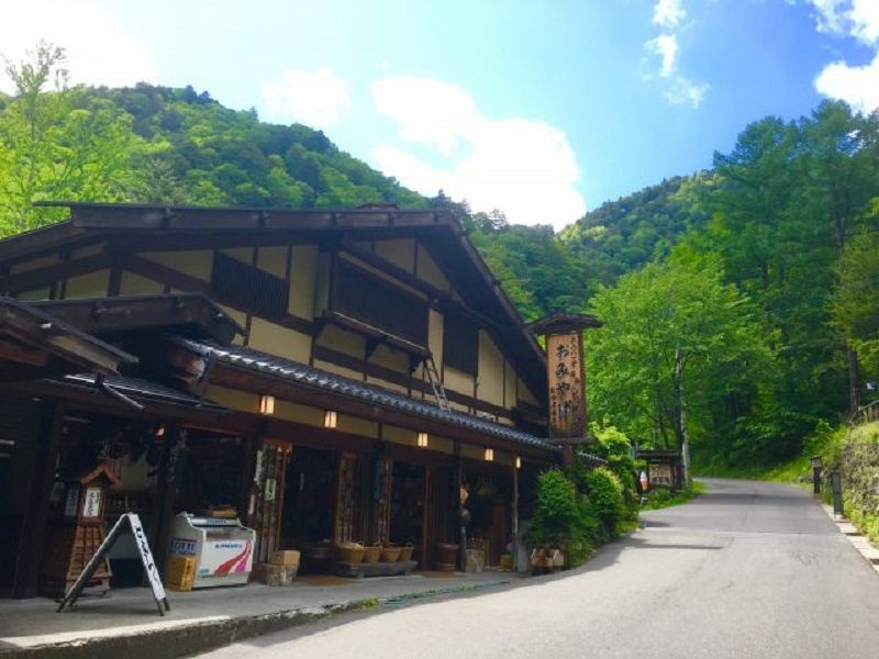 白骨温泉の商店
