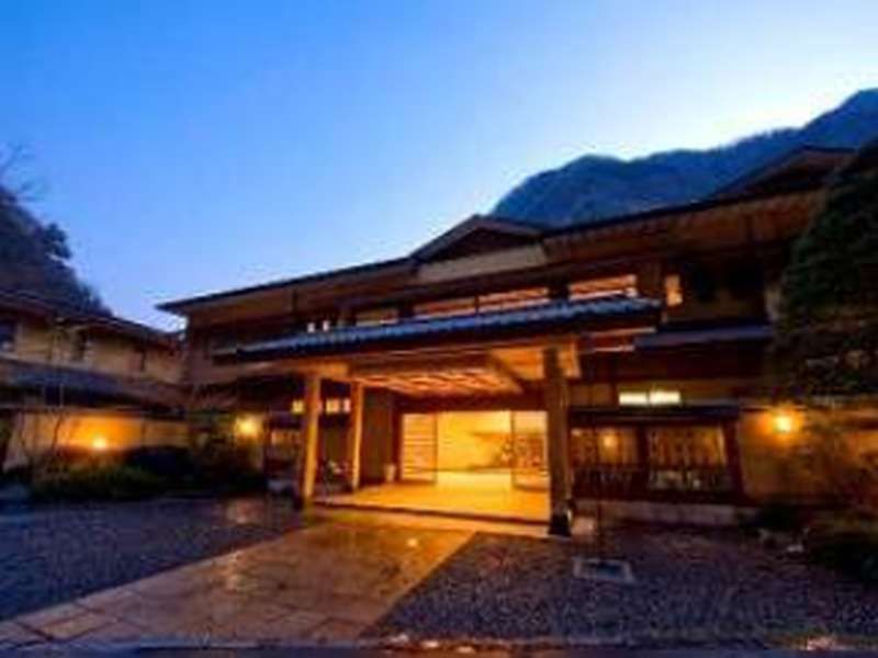 世界最古の宿