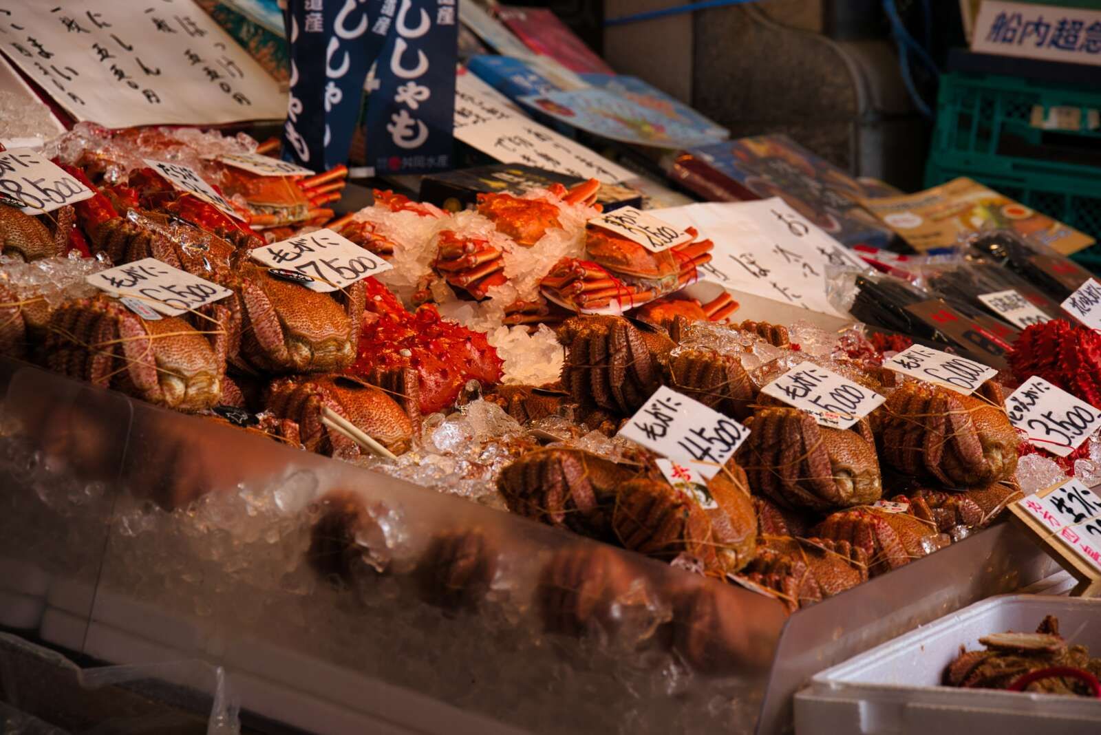 【お土産・グルメ】カニも安く買えちゃいます！