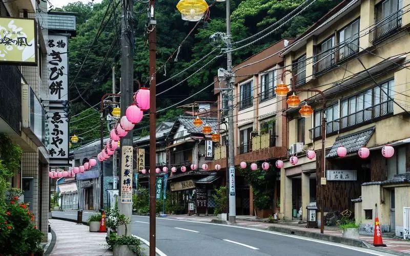湯河原の街なみ