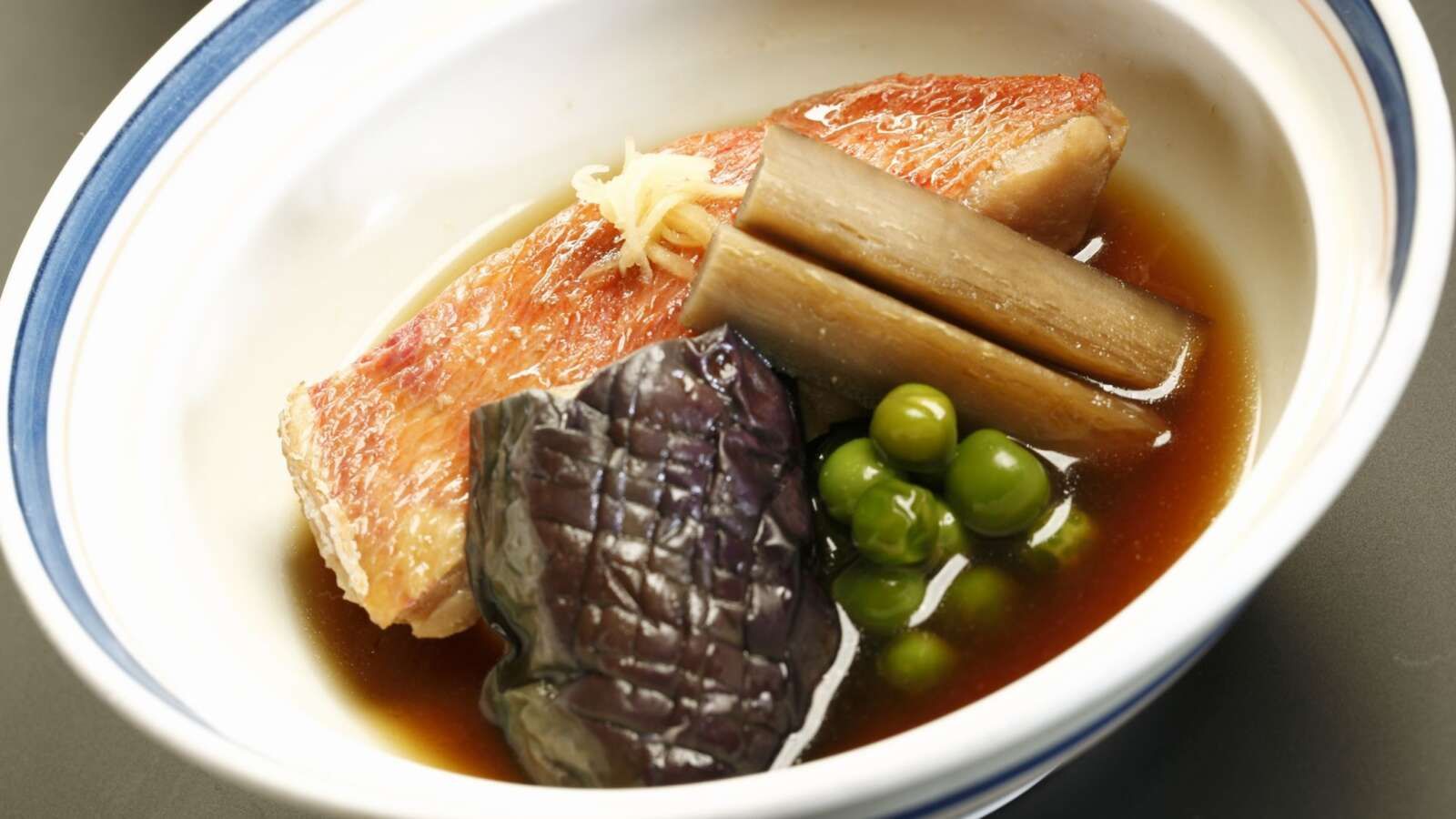-----　定番：キンメダイの煮つけです。　-----
