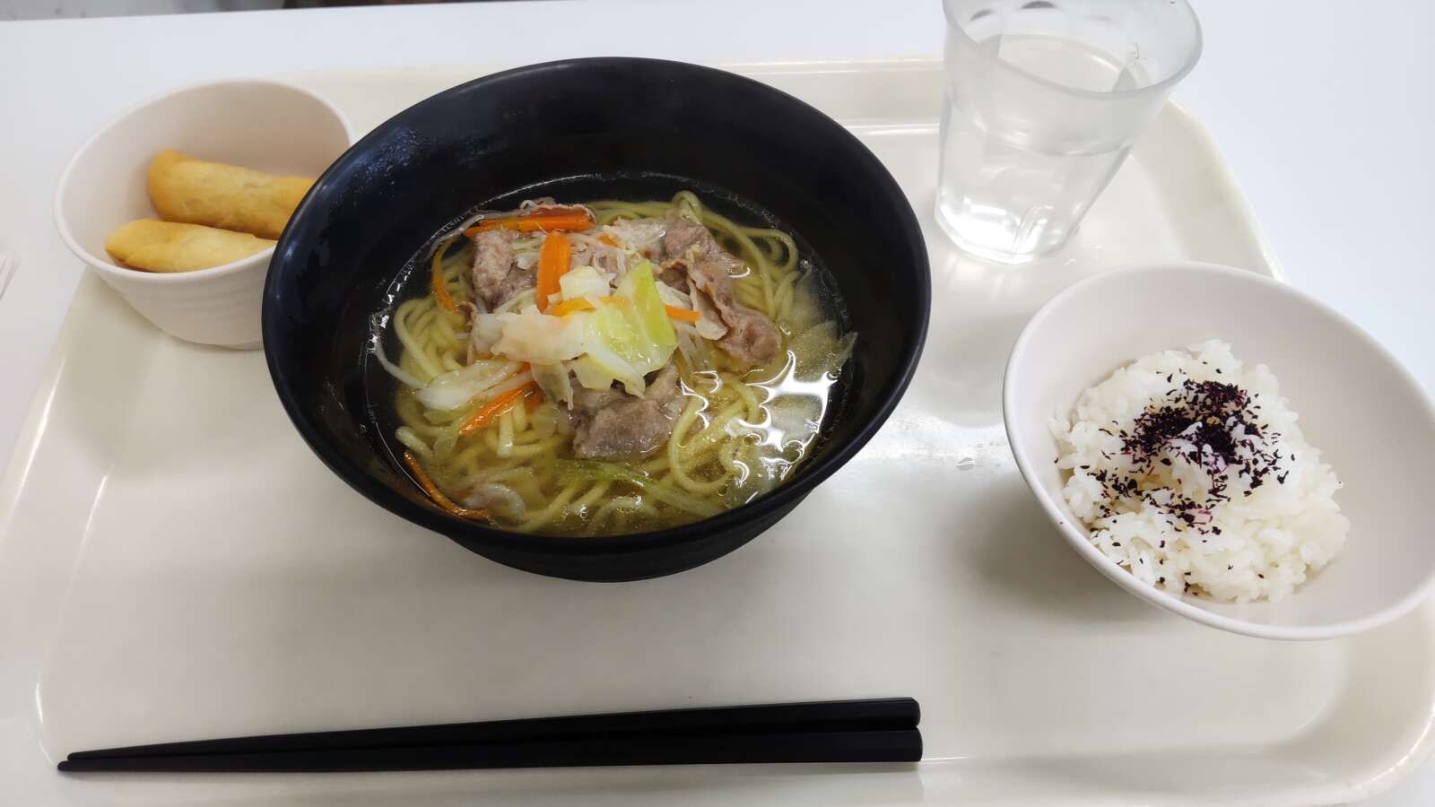 【従業員食堂】毎日2食付き！（無料）