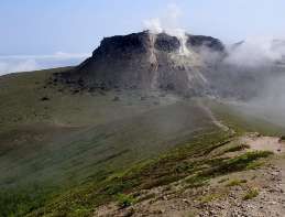 樽前山は気軽に登山が楽しめる山として親しまれています。