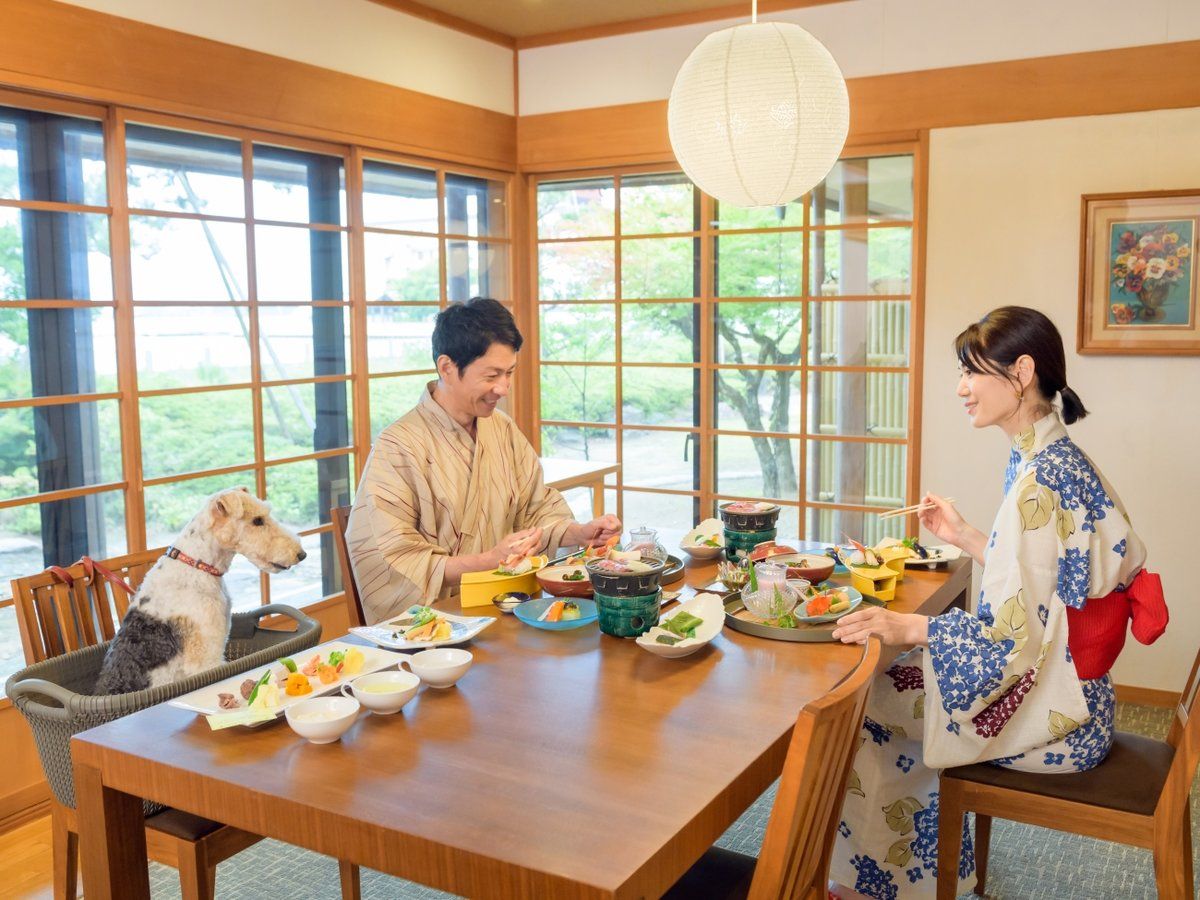 食事会場の様子（わんちゃんも一緒に食べられるお部屋です）