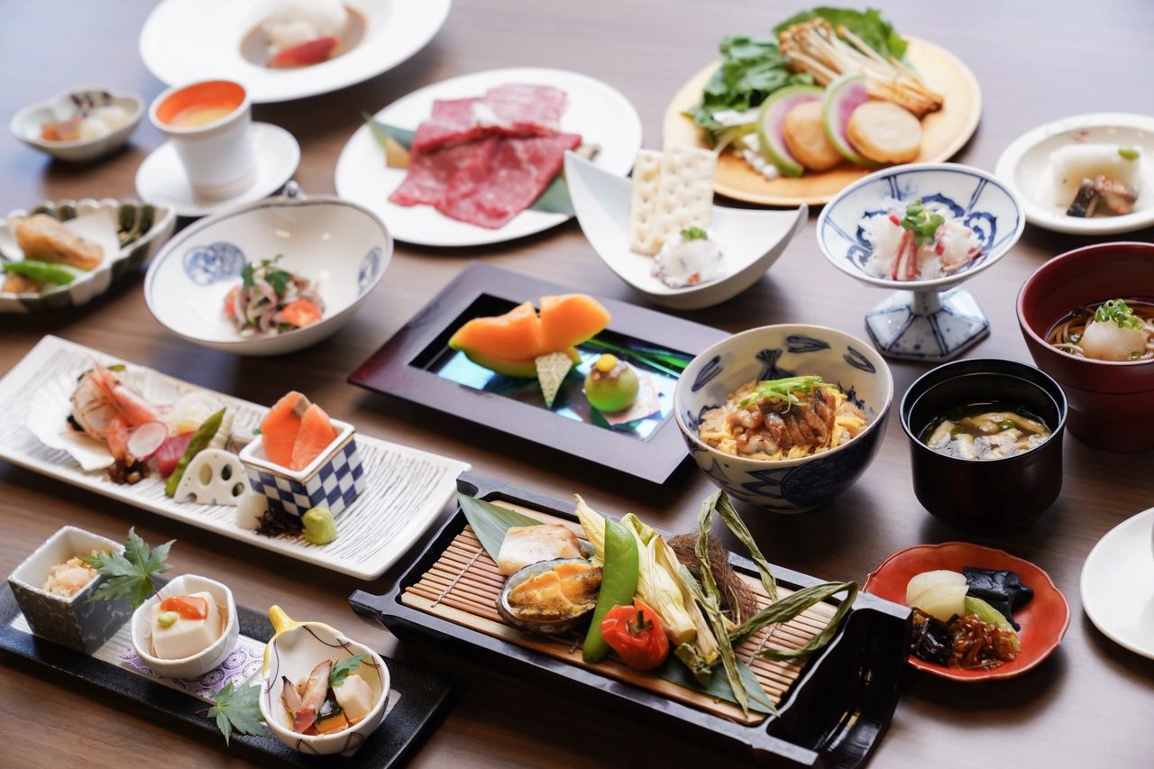 施設　食事　イメージ