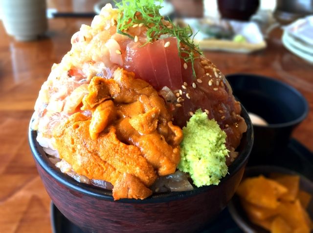 近隣には人気グルメスポットも有り！