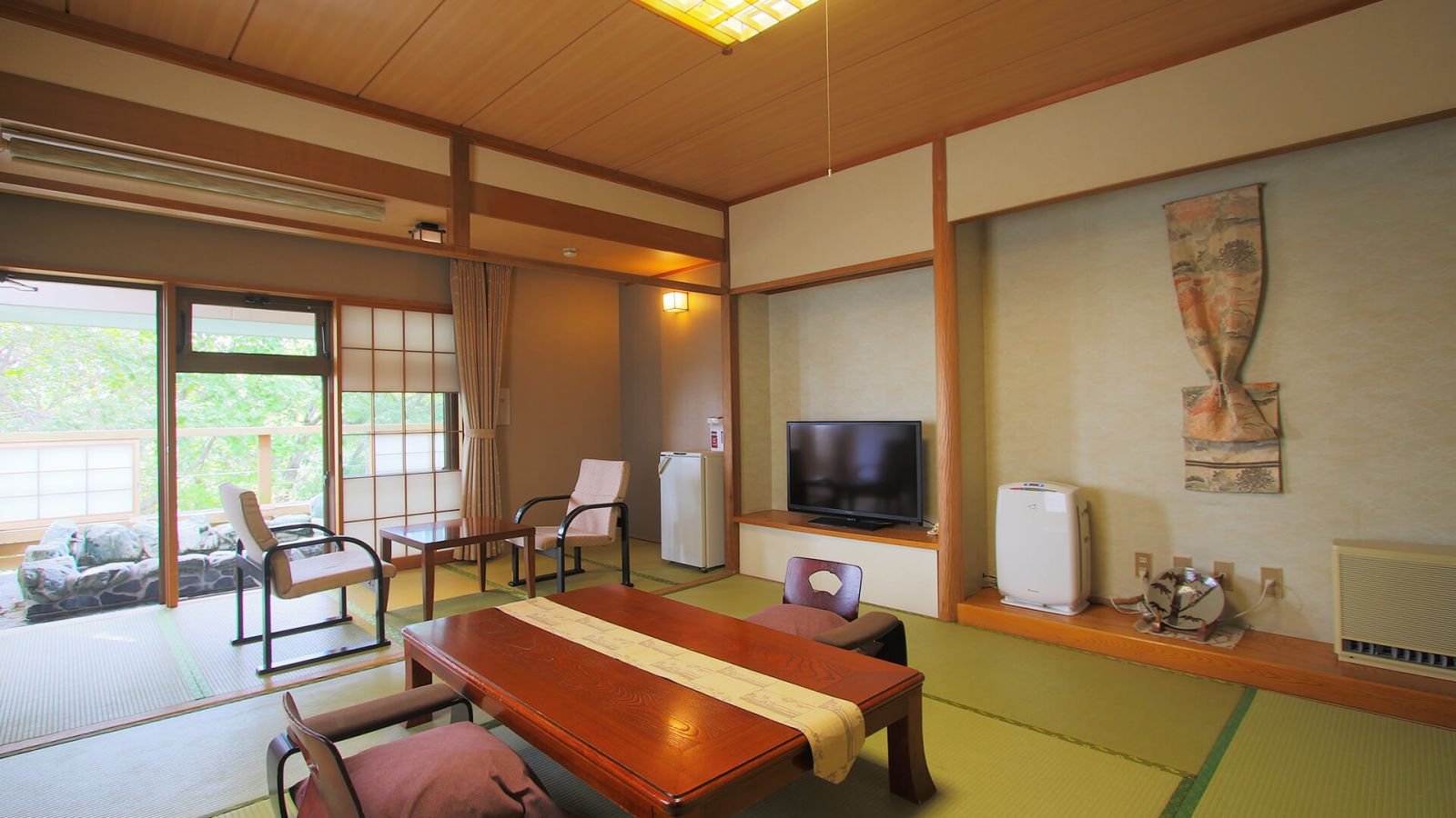 客室内